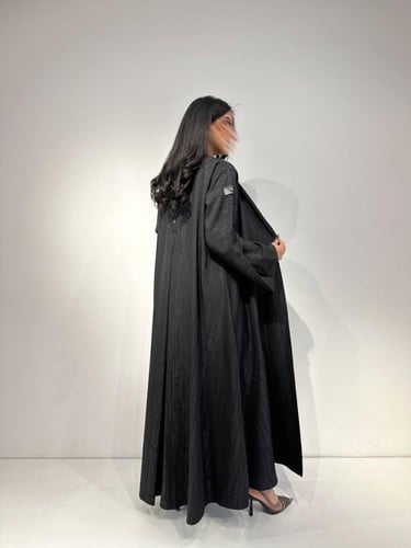 فيونكه سوداء لامعه