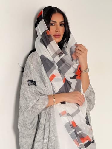 بشت أبيض مموج