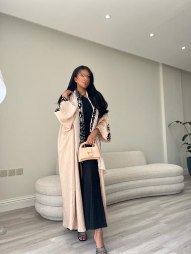 كريب بيج بأكمام مزينة بتل الفلوك - فراشة