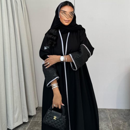 أكمام جاكار أسود