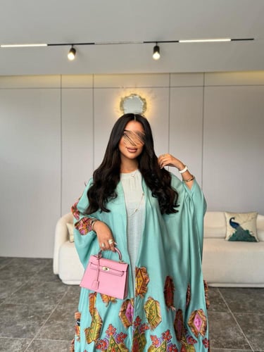 بشت بتطريز مشجر