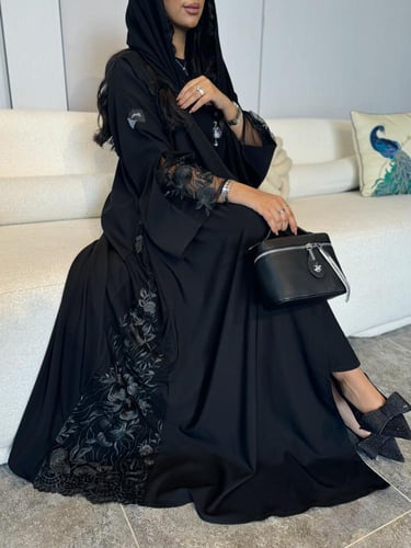 تل مشجر أسود