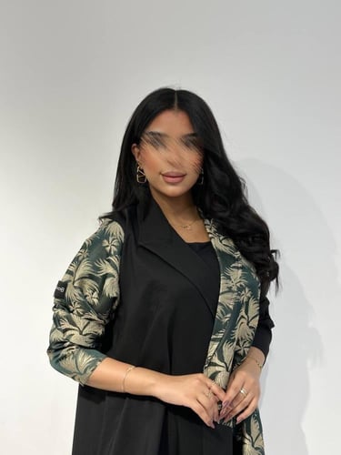 بليزر جاكار أخضر زيتي - نص كلوش - طرحة شيفون بطرف...