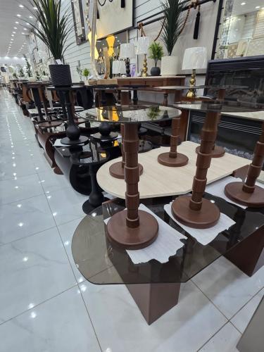طاولات حبيتن كبيره مع 6 خدمات