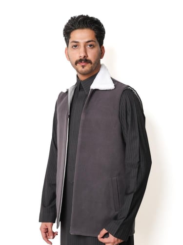 سديري سدو تراثي فاخر بتصميم أصيل وخامة عالية الجود...