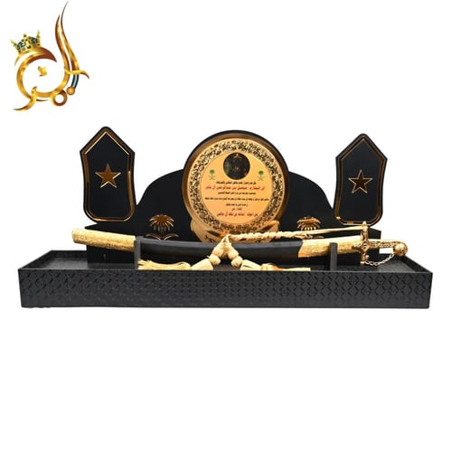 درع تكريم عسكري فاخر مع سيف عربي – هدية رسمية أنيق...