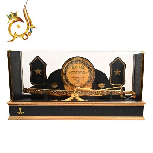 درع تكريم ضابط فاخر مع سيف عربي داخل صندوق عرض أني...