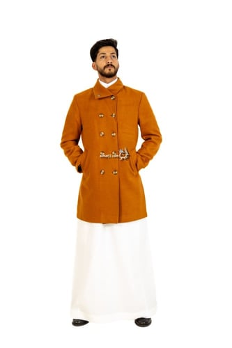 بالطو روسي أنيق مستوحى من التراث تصميم فاخر ودافئ