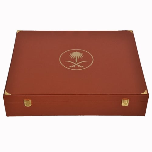 بوكس هدايا ملكي فاخر – عود وبخور وعطور مع شماغ وقل...