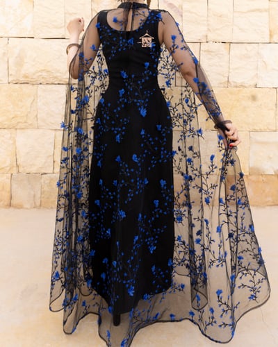 فستان تُل بالورد النيلي