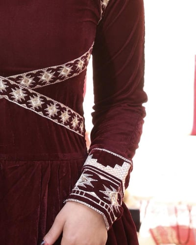 البكج النجدي - لون برقندي