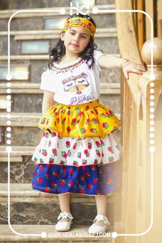 تنورة مع تيشرت (ملون)