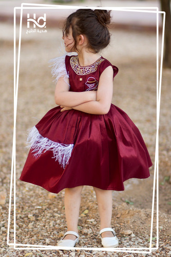 فستان الحروف عنابي(غامق)