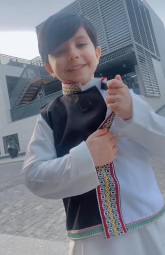 سديري اسود ممزوج بنقوش السدو