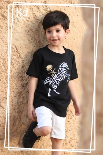 تيشرت اسود برسمه حصان