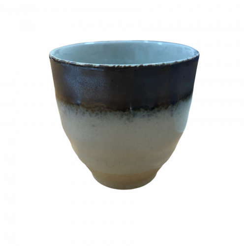 كوب سيرميك اللون ابيض وبني نقش انيق سعة 200 مل