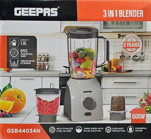 عصارة علامة GEEPAS أصلي . 1.8 لتر