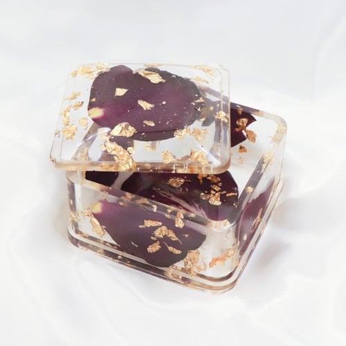 علبه مجوهرات من ازهارك