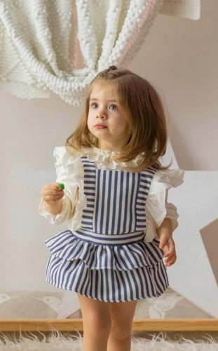 طقم بناتي مقلم من قطعتين