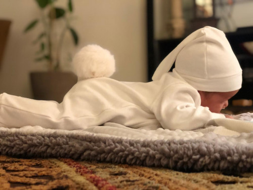 طقم مواليد ارنب ابيض