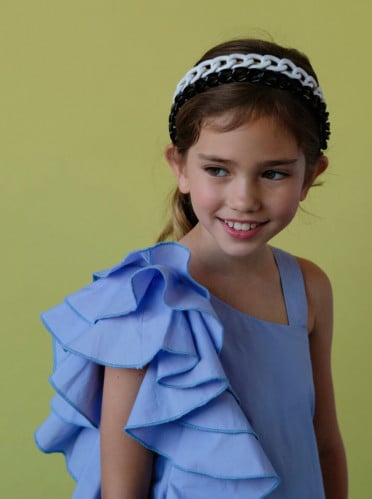 فستان ليلكي بكتف مزين بالكرانيش