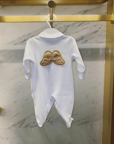 بربتوز ابيض بأجنحة ذهبي/فضي