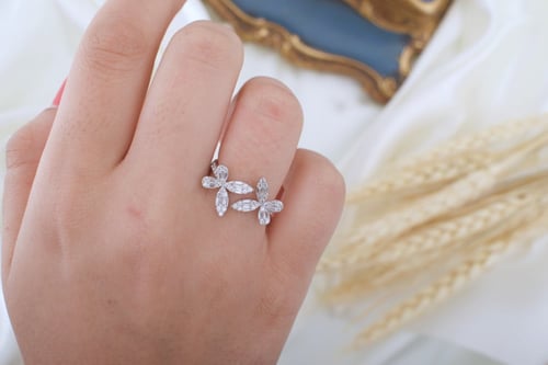 اسورة فضة نسائية و خاتم فضة فخمة