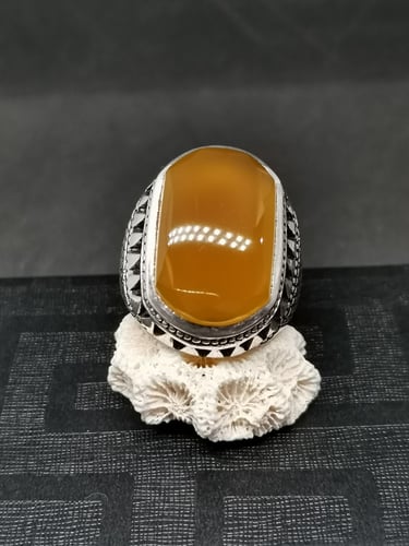 خاتم الفضة بحجر عقيق خرساني ايراني أصفر بصياغة نور...