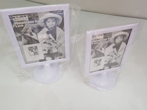 ستاند لون ابيض