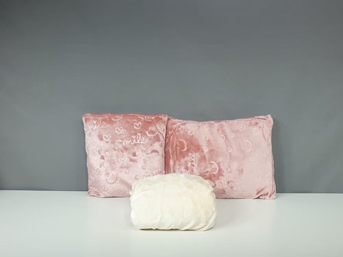 مفرش مواليد النجوم شتوي مخمل لون وردي 4 قطع