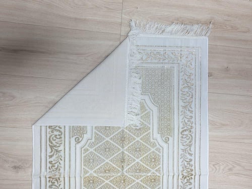 سجادة صلاة فنتازي مخمل ذهبي