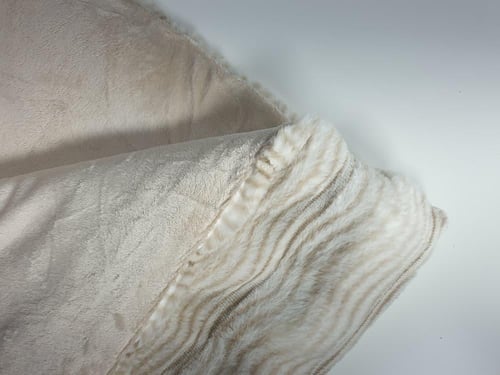 مفرش كتاليا فرو أرنب لون بيج غامق شتوي مزدوج