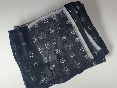 شرشف صلاة روز مشجر أسود