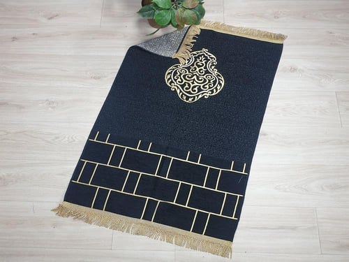 سجادة صلاة كسوة الكعبة ألوان متعددة