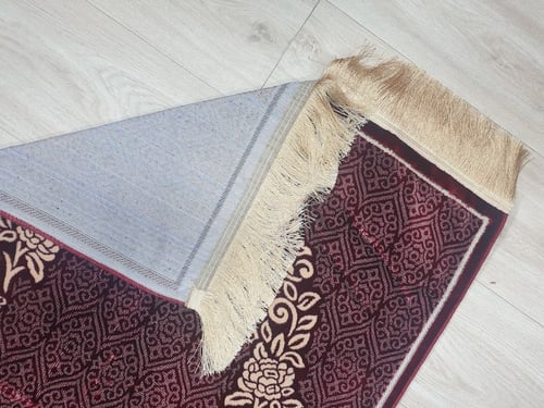 سجادة صلاة الأمام لون أحمر مخمل