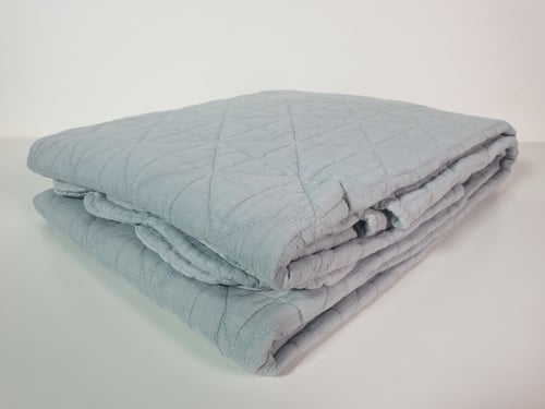لحاف لاسا رصاصي فاتح يتكون من قطعتين مفرد ونصف