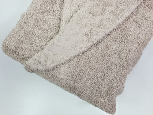 طقم أرواب استحمام بلغاري سكري وبيج غامق 12 قطعة