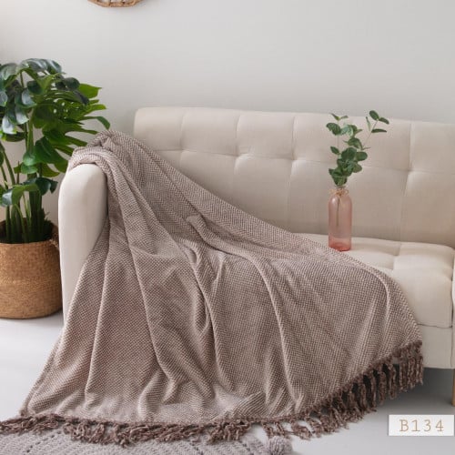 شال شتوي مخمل لون بيج 152*127 cm