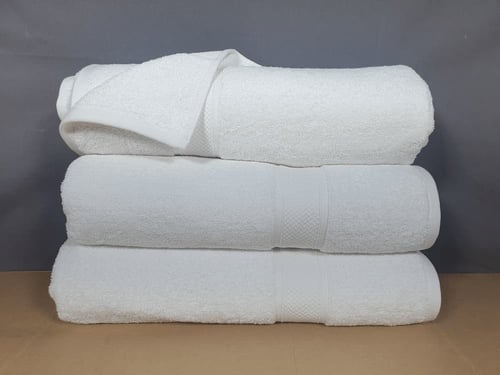 منشفة فندقية أبيض 90*180 cm وزن 850 جرام قطعة واحد...