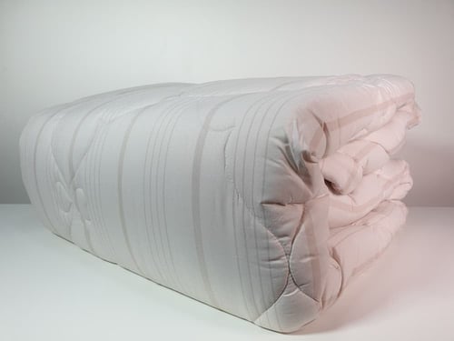 مفرش هوتيل فندقي مقلم لون لحمي صيفي مزدوج