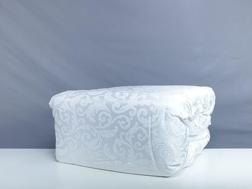 مفرش شانيل فاخر 8 قطع لون أبيض صيفي مزدوج