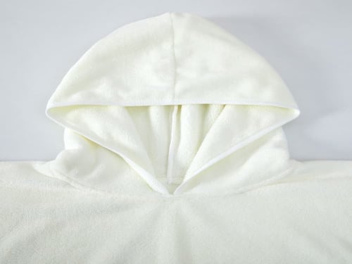 روب حمام أطفال مقاس 9/11 سنه لون سكري