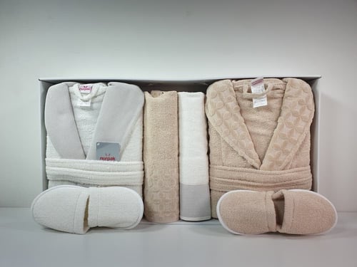 طقم أرواب توباك لون سكري وبيج 11 قطعة