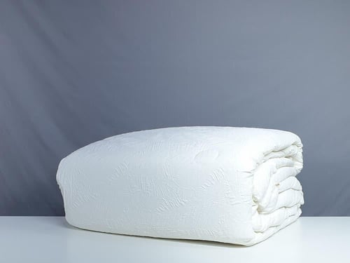 مفرش نيوم لون سكري 8 قطع صيفي مزدوج