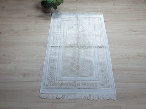 سجادة صلاة فنتازي مخمل ذهبي