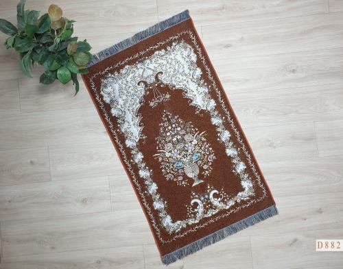 سجادة صلاة مشجرة لون بني