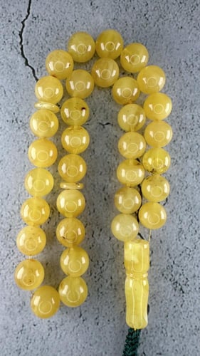 كهرمان كلينغرادي مميز