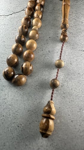 خشب العود AD1