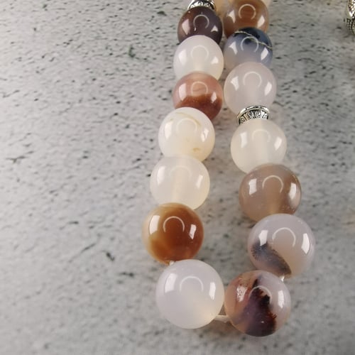 حجر العقيق الفاتح