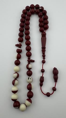 بلياردو باللون العودي